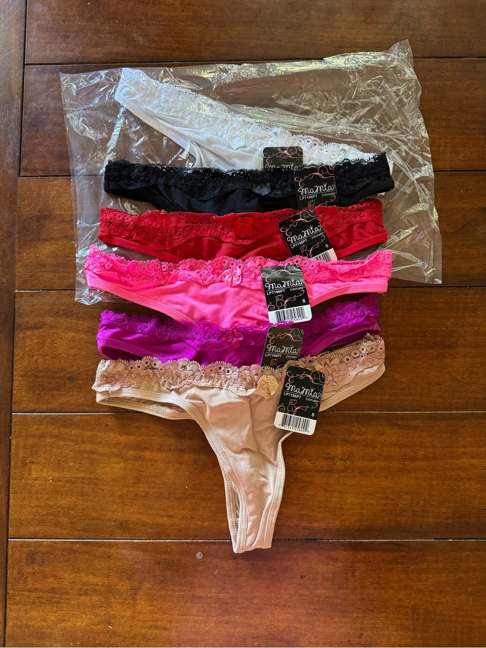 Mamia Women's 6-pack panties (Thong) bundle, Size S - Brand New